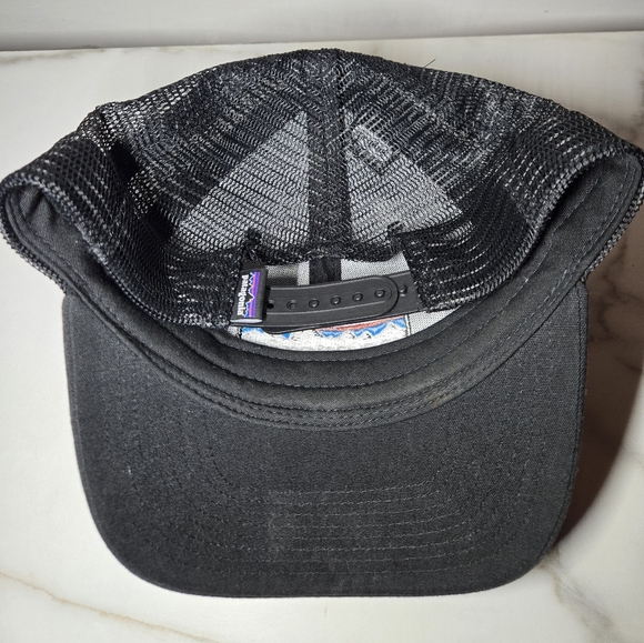 Patagonia Hat Cap Snap Back Adult OS Adjustable Black Mesh Trucker Fitzroy - Picture 3 of 3